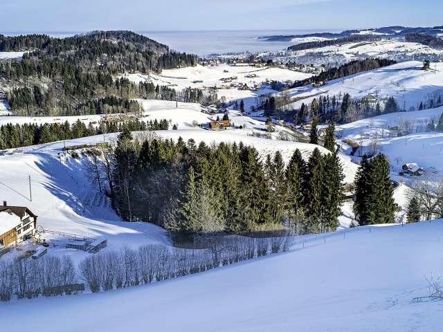 Rund um das schönste Dorf der Schweiz