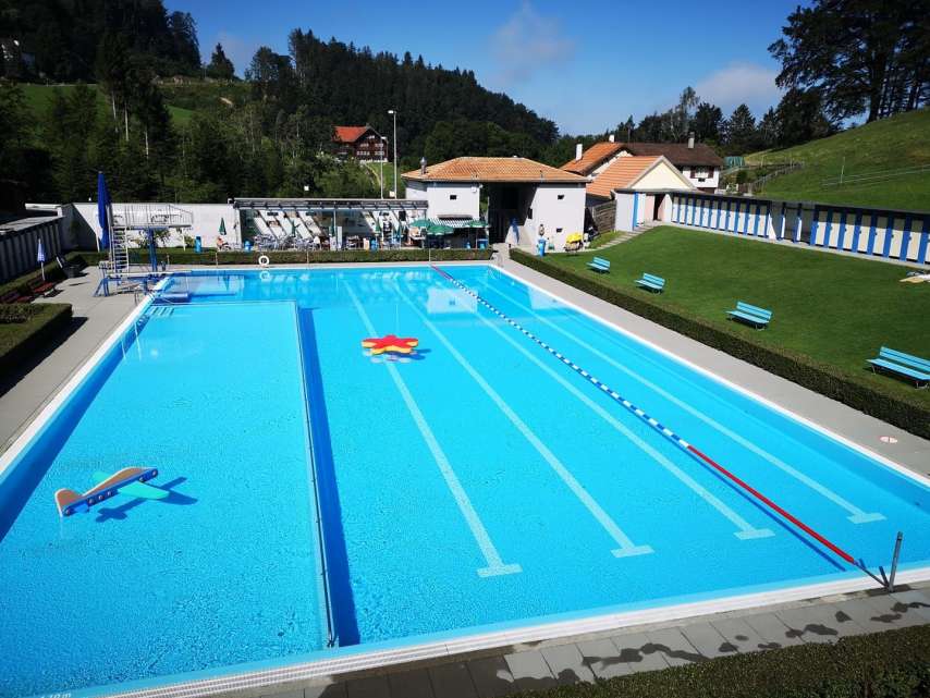 Ledi public outdoor pool, Walzenhausen