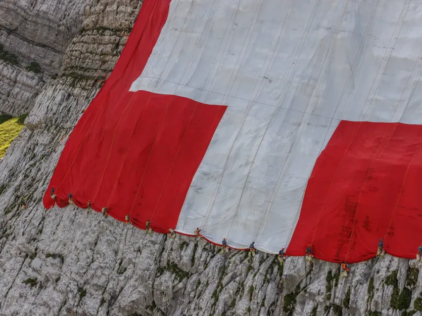 Fahnenspektakel am Säntis